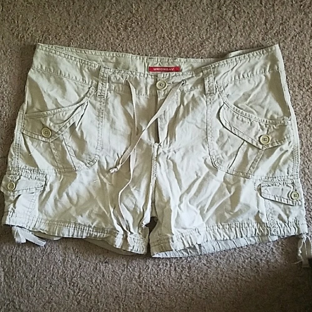 khaki cargo like shorts